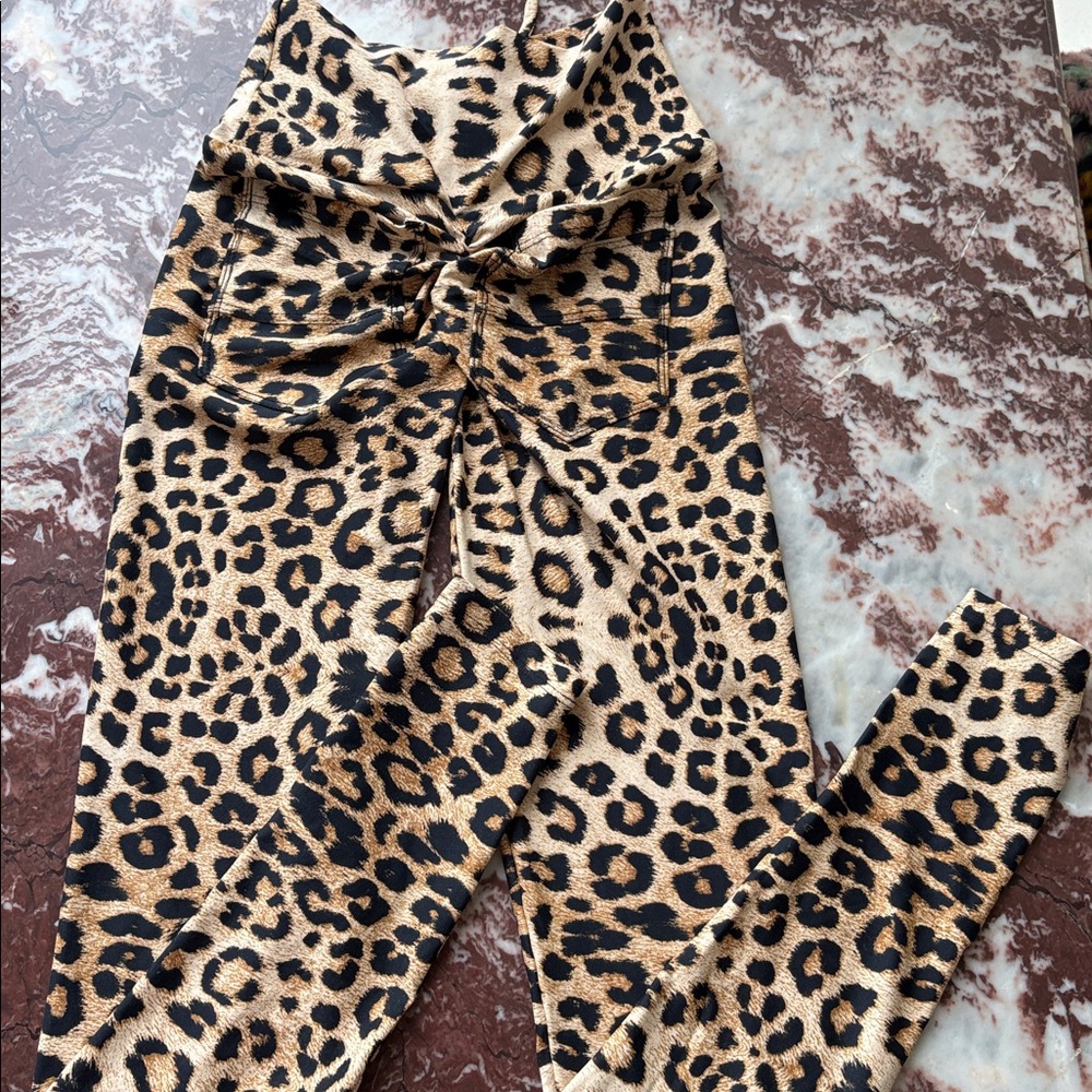 Leopard Print scrunch butt Leggings